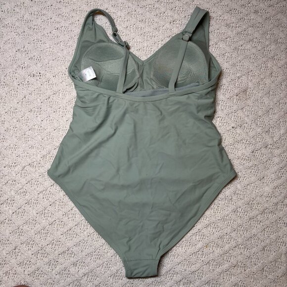 Kona Sol Sage Green One-Piece Swimsuit‎ with Plunge Neck – Women’s 18W nwot - Picture 5 of 7